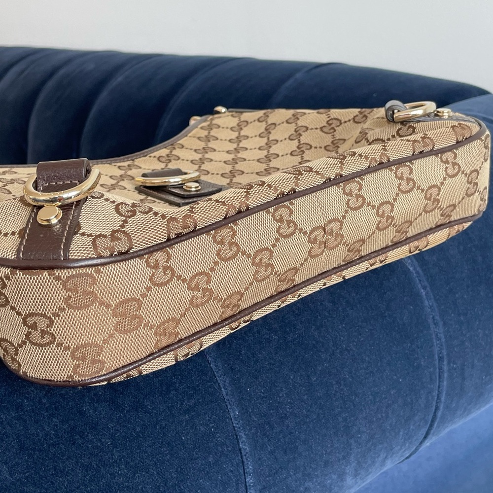 GUCCI ♥️ Small Vintage Handbag in Brown 🌹 - Picture 2 of 16